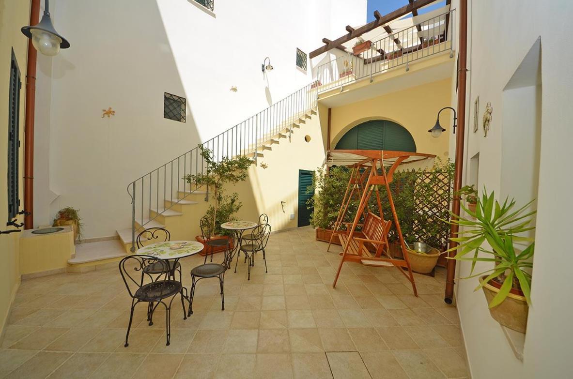 Casa Branca Bed & Breakfast Castrignano del Capo Exterior photo